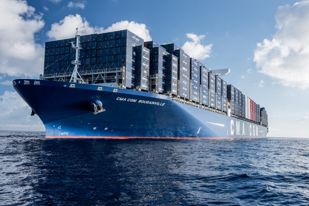 Ocean carrier cruising with cargo